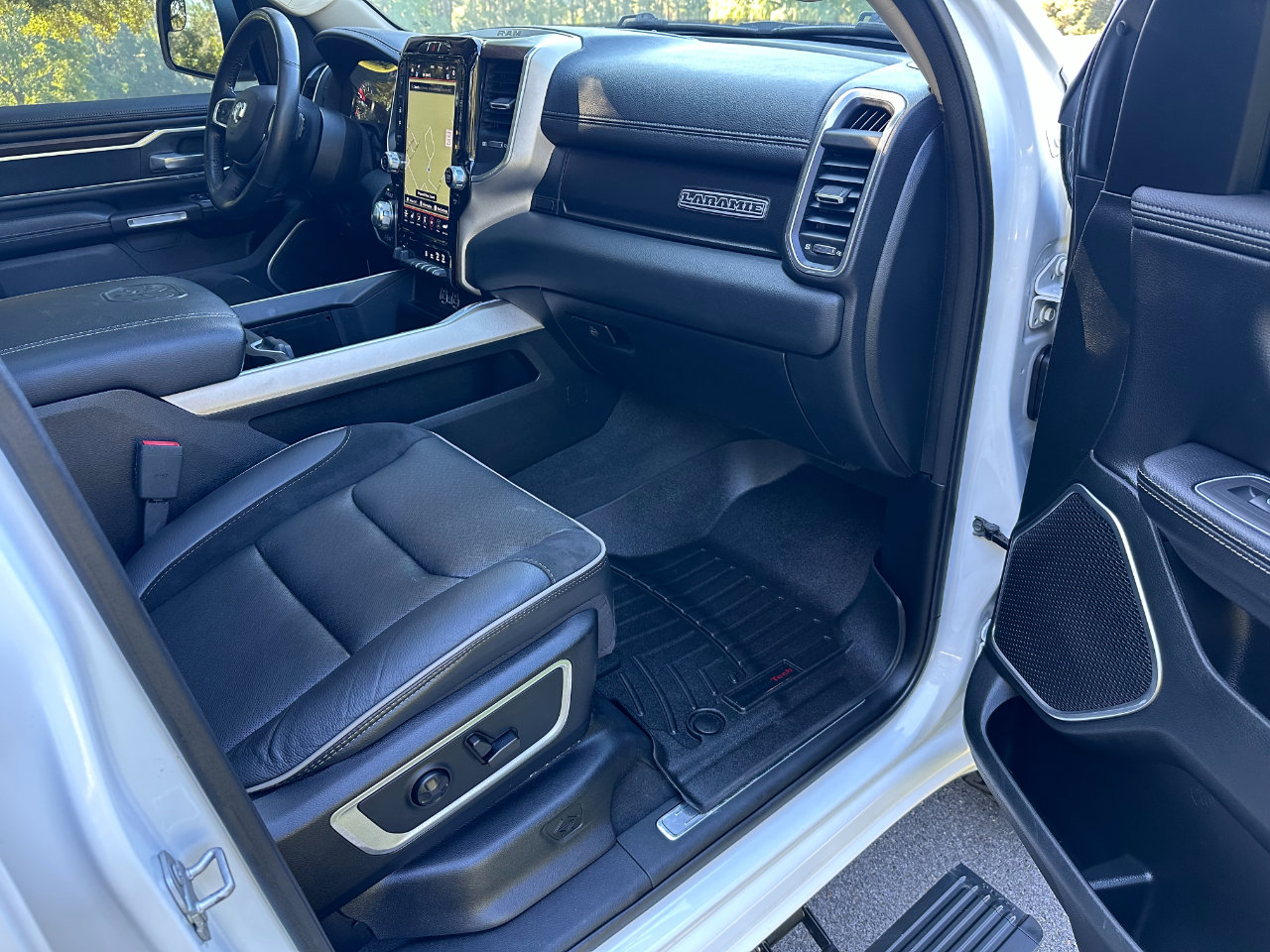 Used 2021 RAM 1500 Laramie w/ Laramie Southwest Edition image 27