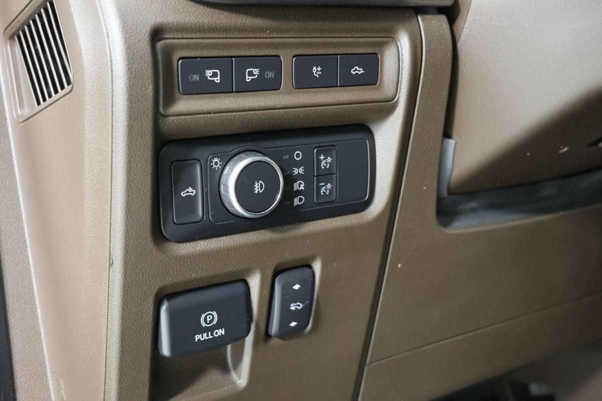 Used 2022 Ford F150 King Ranch w/ Equipment Group 601A High AWD/4WD image 26