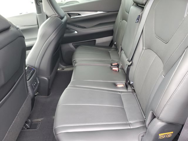 New 2027 INFINITI QX60 Luxe w/ Family Package AWD/4WD image 15