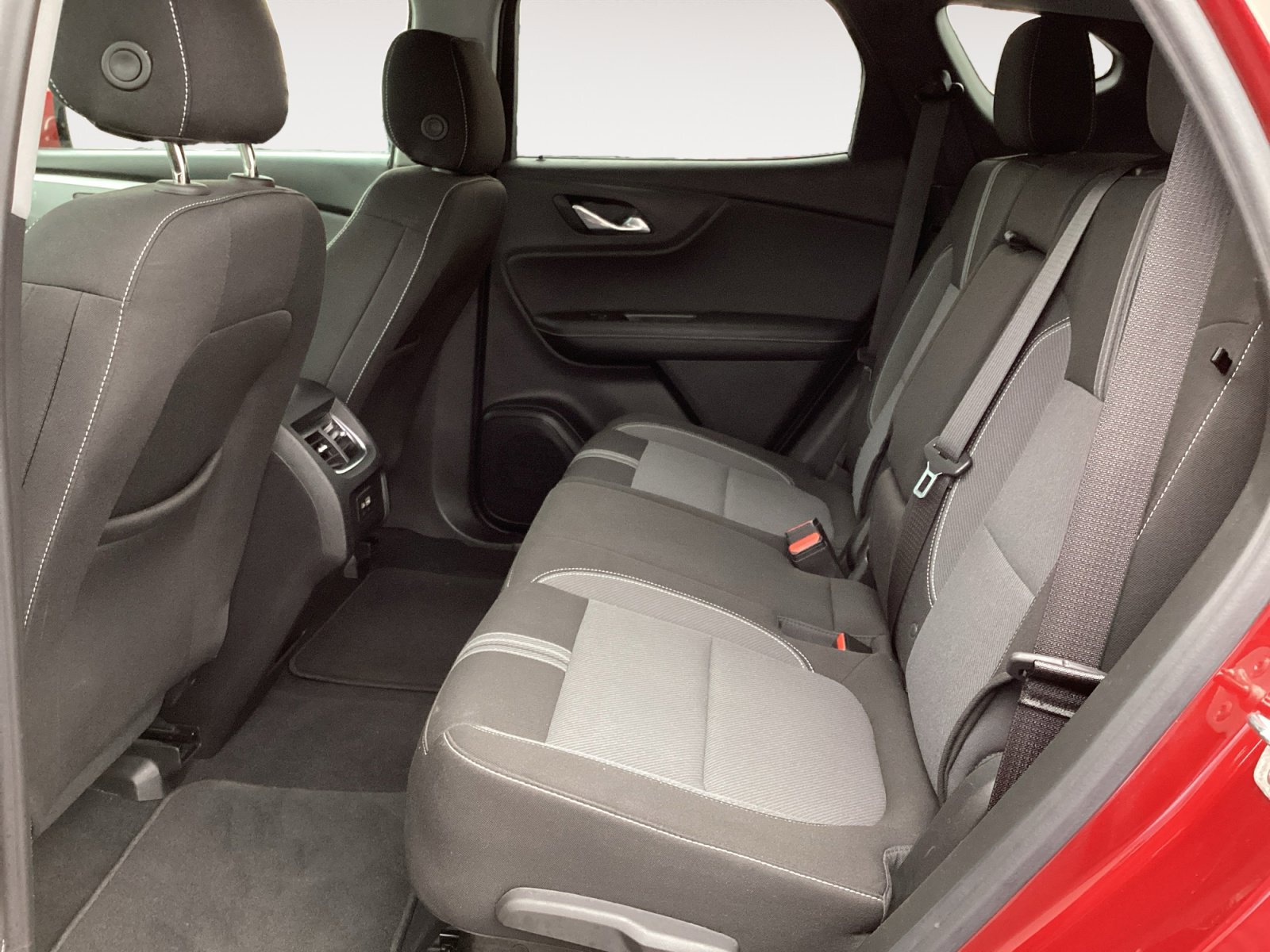 Used 2025 Chevrolet Blazer LT image 27