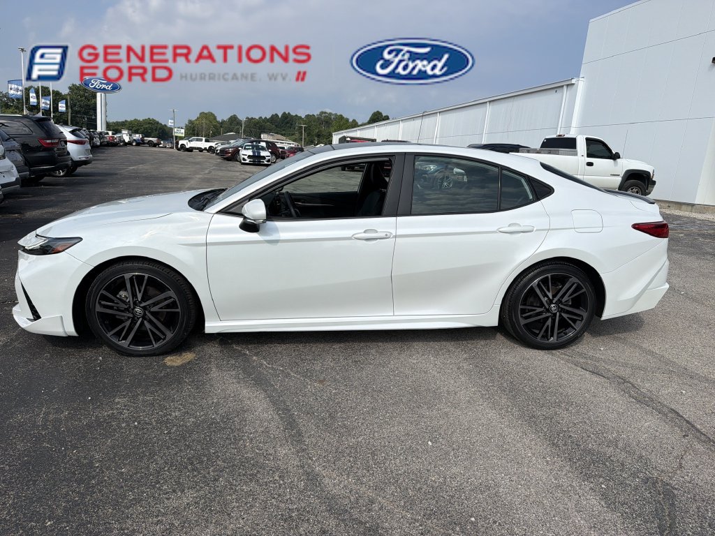 Used 2025 Toyota Camry XSE FWD image 10