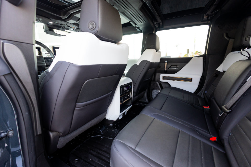 Used 2025 GMC Hummer EV 3X AWD/4WD image 57