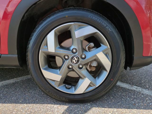 Used 2023 Hyundai Venue SEL w/ Cargo Package image 11