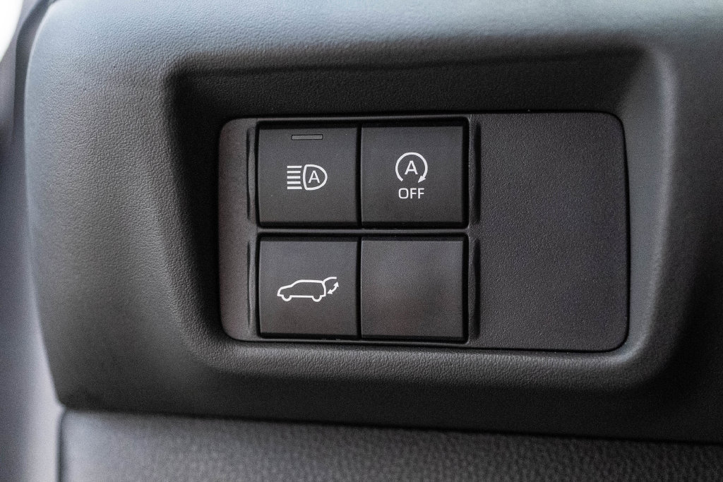 Used 2025 Toyota Highlander LE AWD/4WD image 20