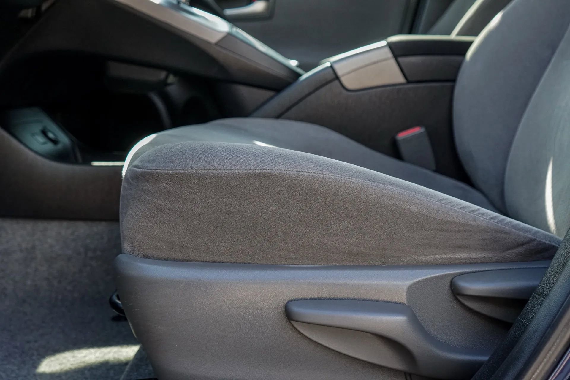 Used 2015 Toyota Prius Two image 29