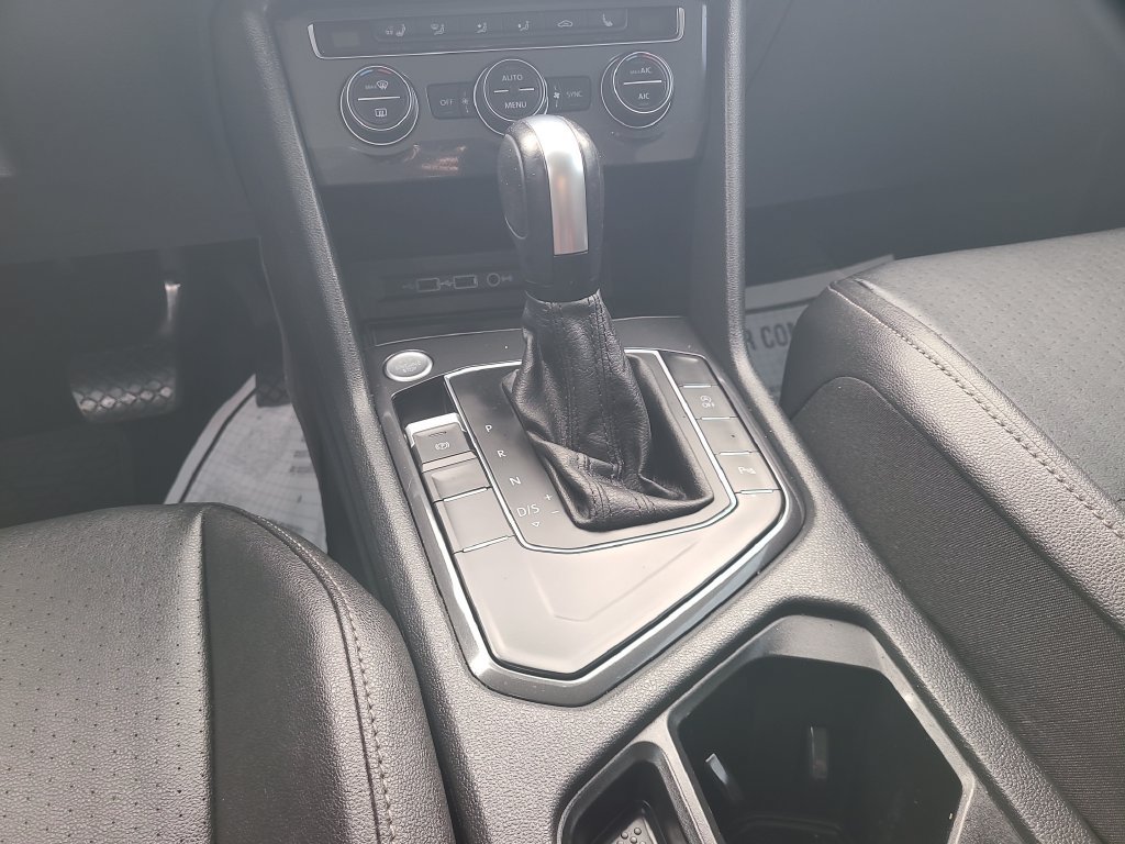 Used 2020 Volkswagen Tiguan SEL FWD image 20