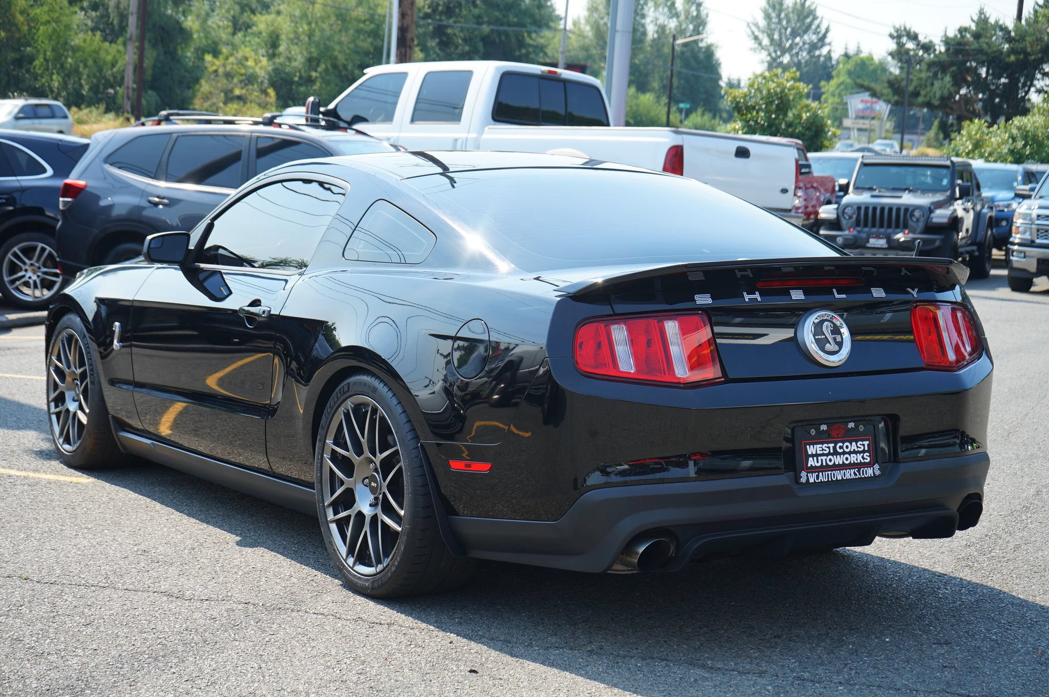 Used 2011 Ford Mustang Shelby GT500 w/ SVT Performance Pkg RWD image 3