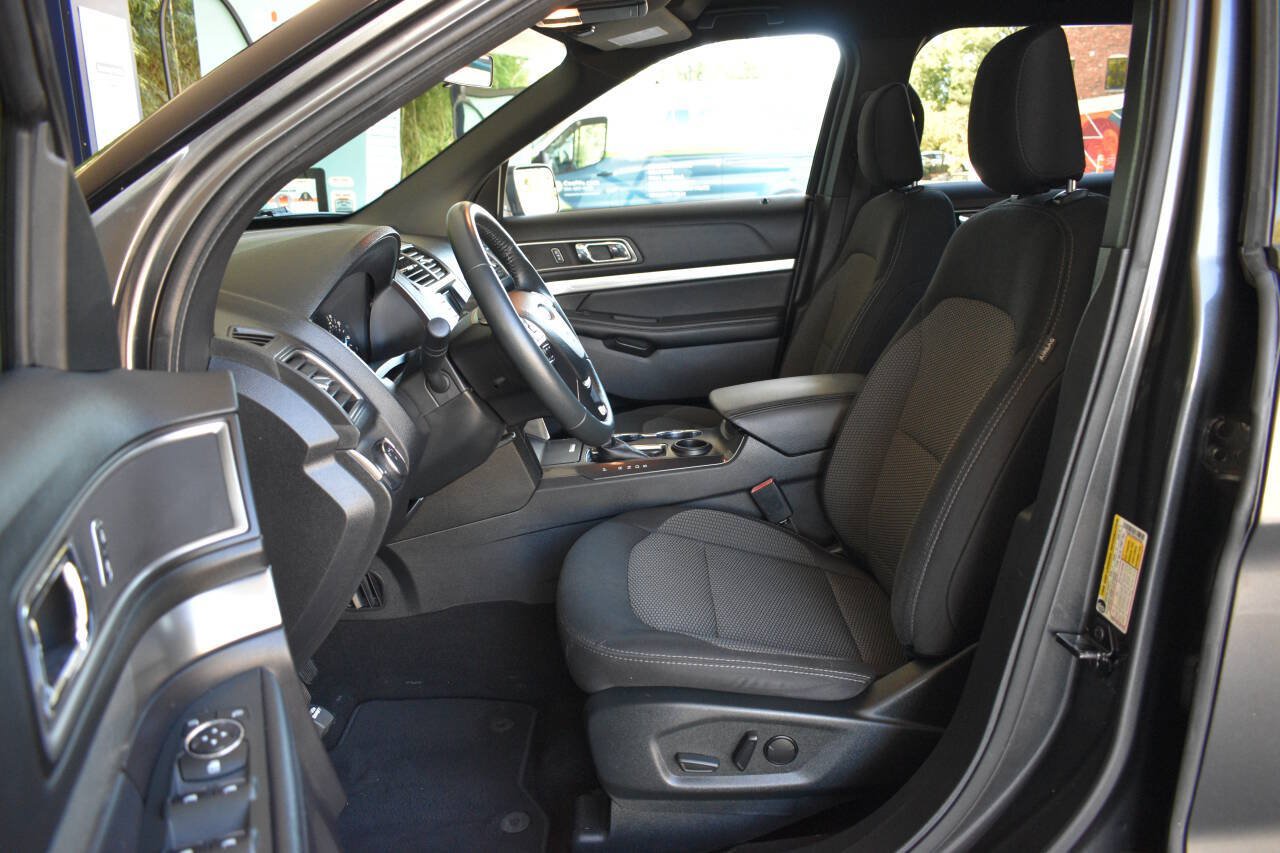 Used 2019 Ford Explorer XLT FWD image 7
