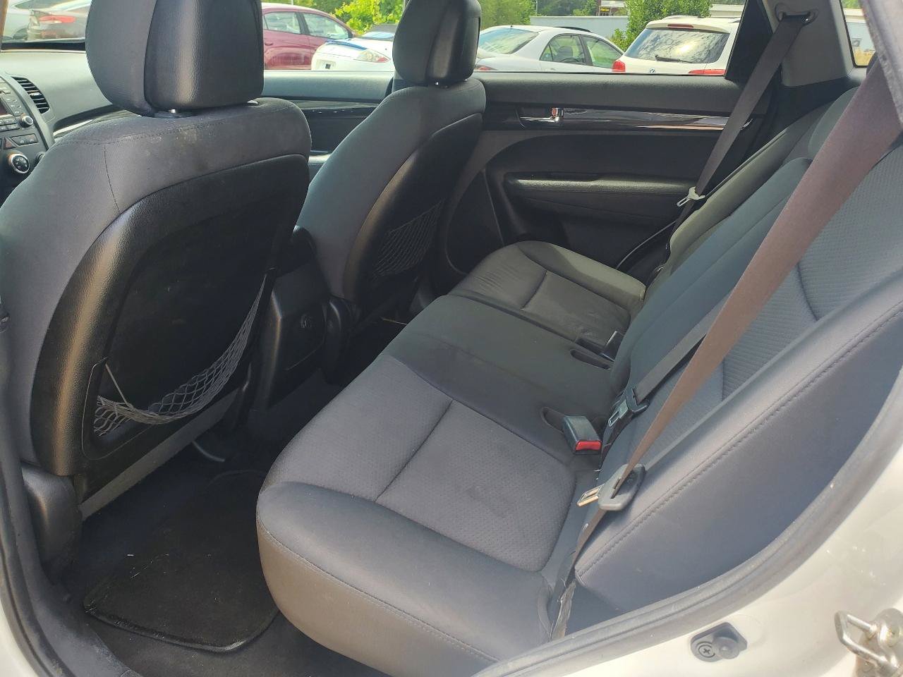 Used 2013 Kia Sorento LX AWD/4WD image 13