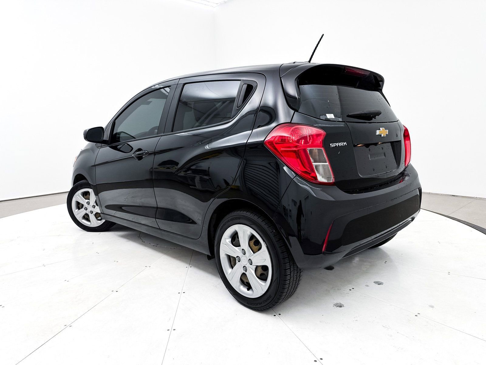 Used 2022 Chevrolet Spark LS image 2