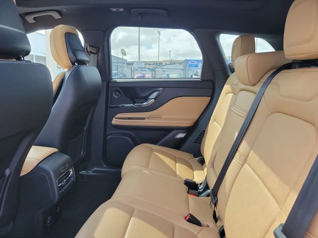 Used 2022 Lincoln Corsair Grand Touring w/ Elements Technology Bundle image 6