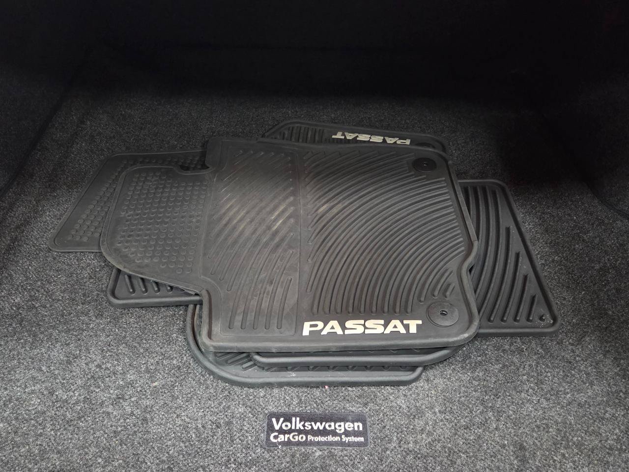 Used 2016 Volkswagen Passat 1.8T R-Line FWD image 34