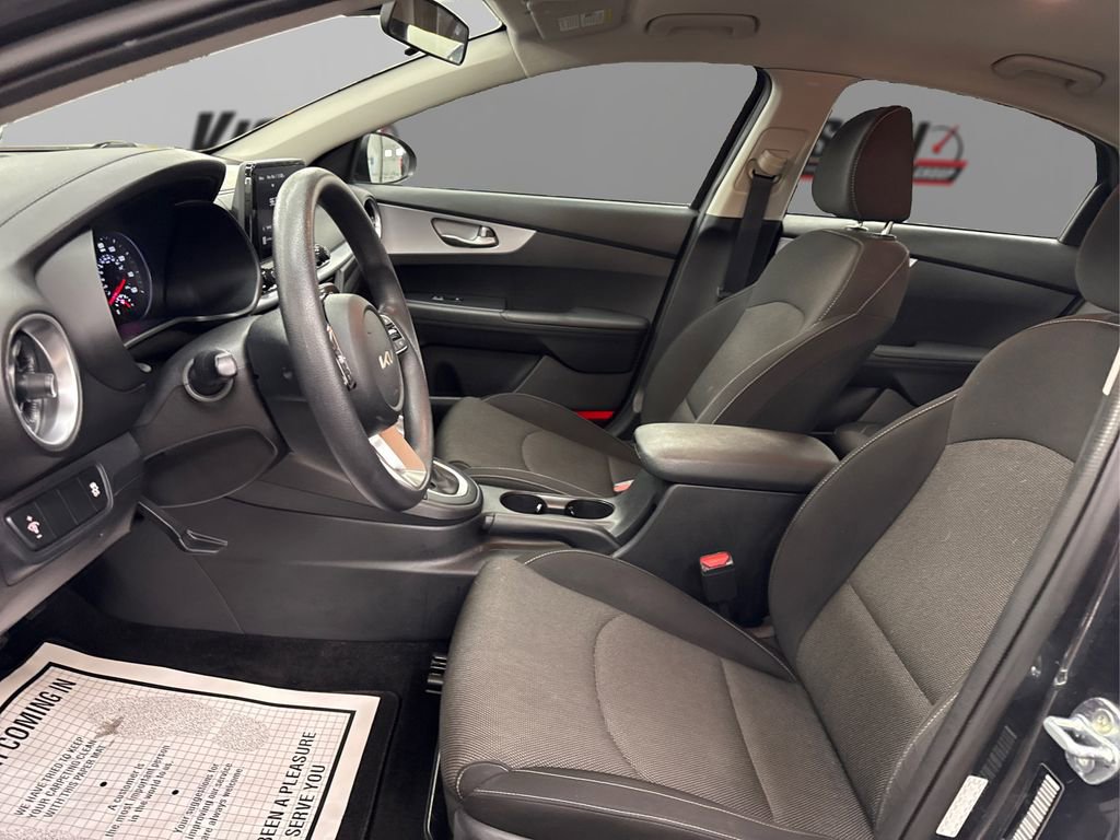 Used 2022 Kia Forte LXS image 9