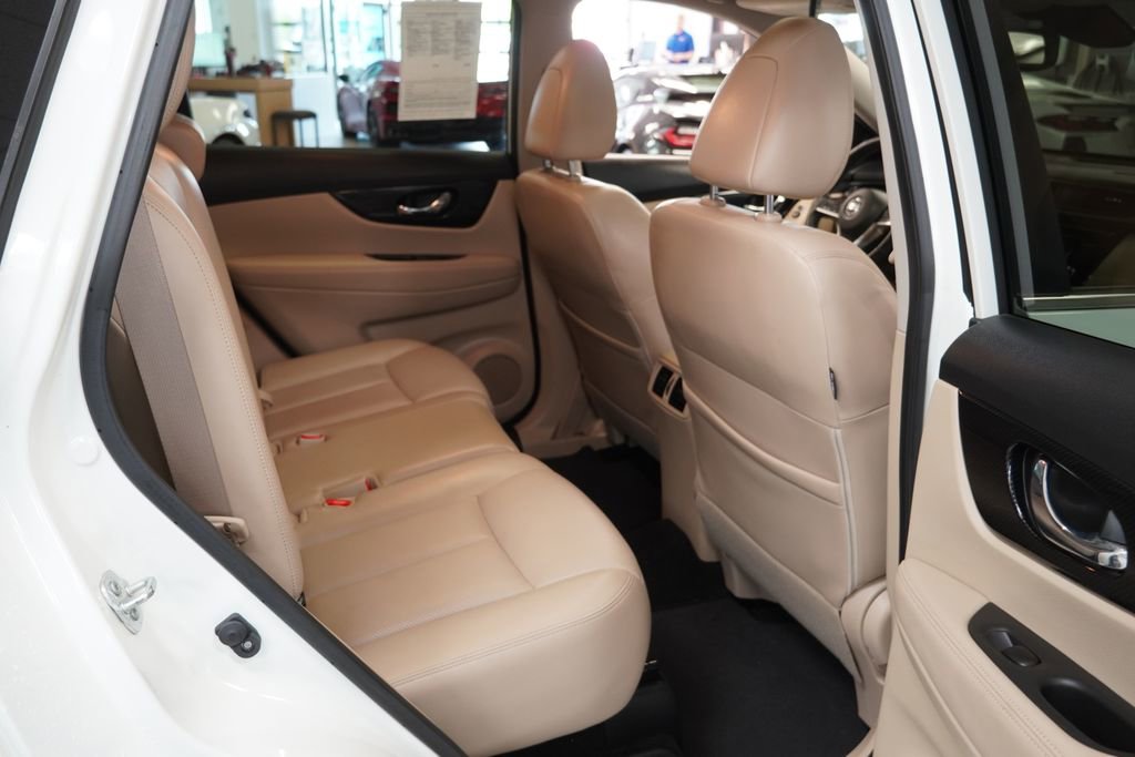 Used 2018 Nissan Rogue SL w/ Premium Package AWD/4WD image 23