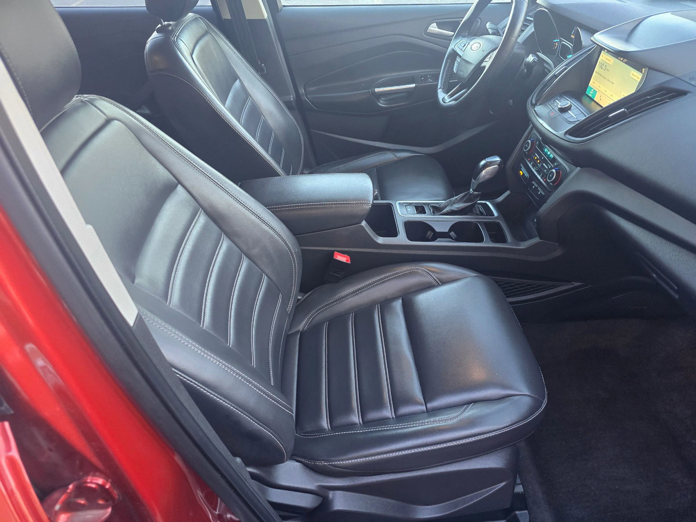 Used 2019 Ford Escape SEL image 25