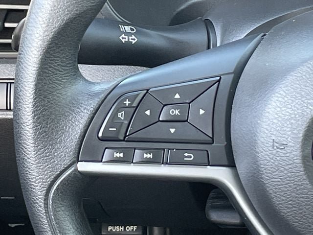 Used 2025 Nissan Altima 2.5 SV FWD image 12