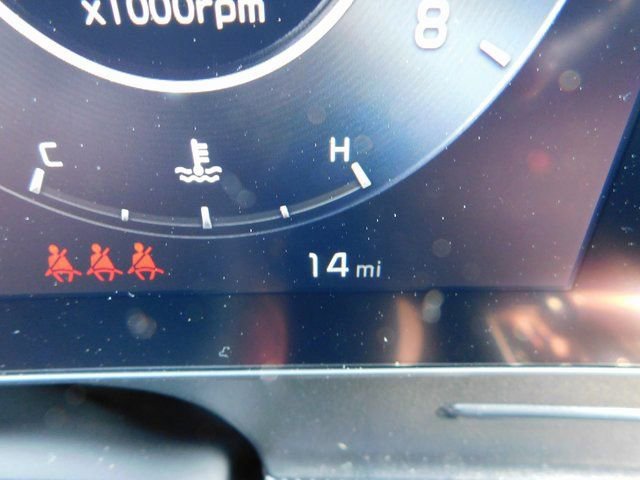 Used 2025 Kia Sportage SX image 32