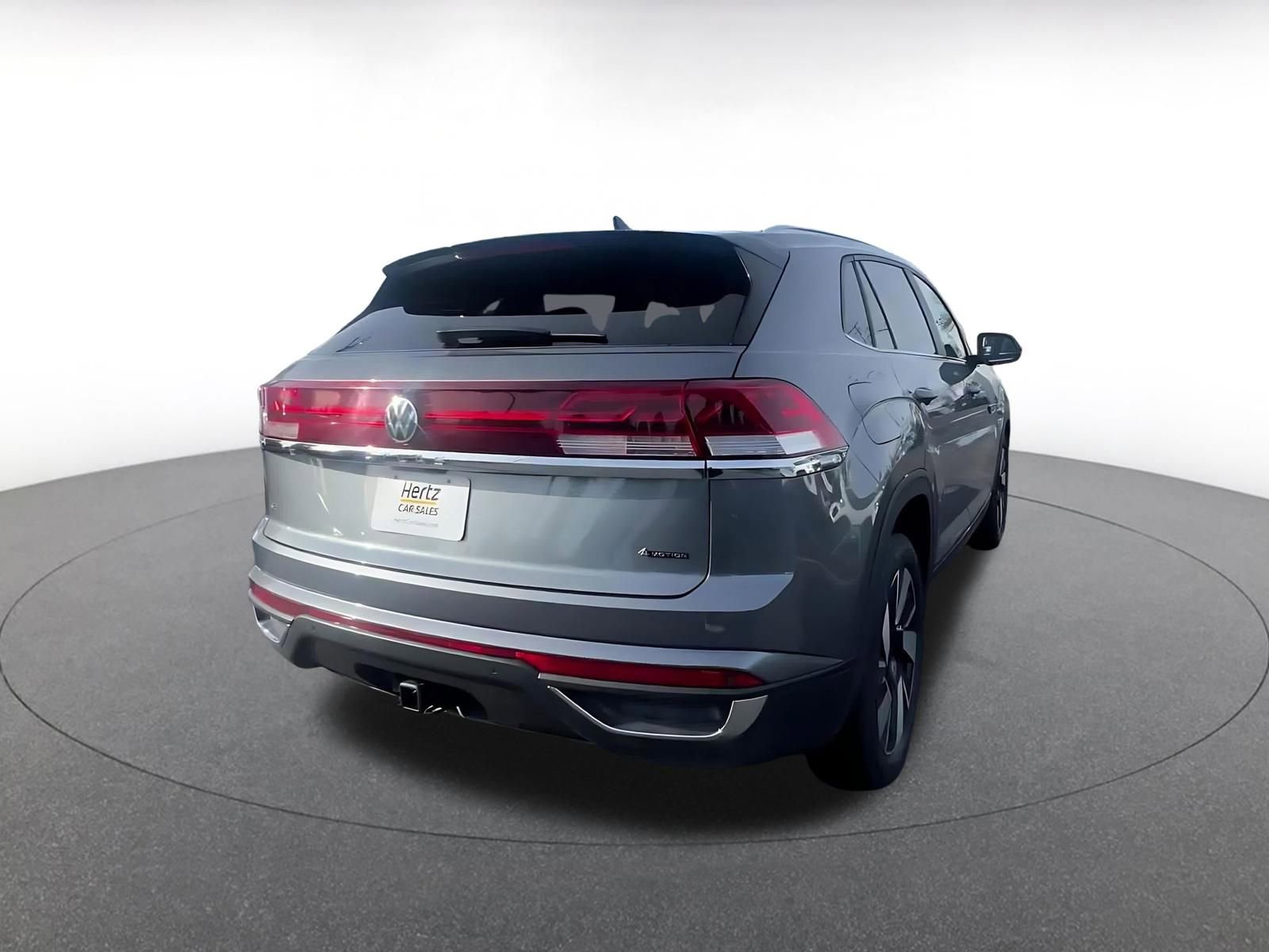 Used 2025 Volkswagen Atlas Cross Sport SE image 15