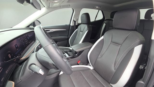Used 2025 Buick Envision Sport Touring image 30