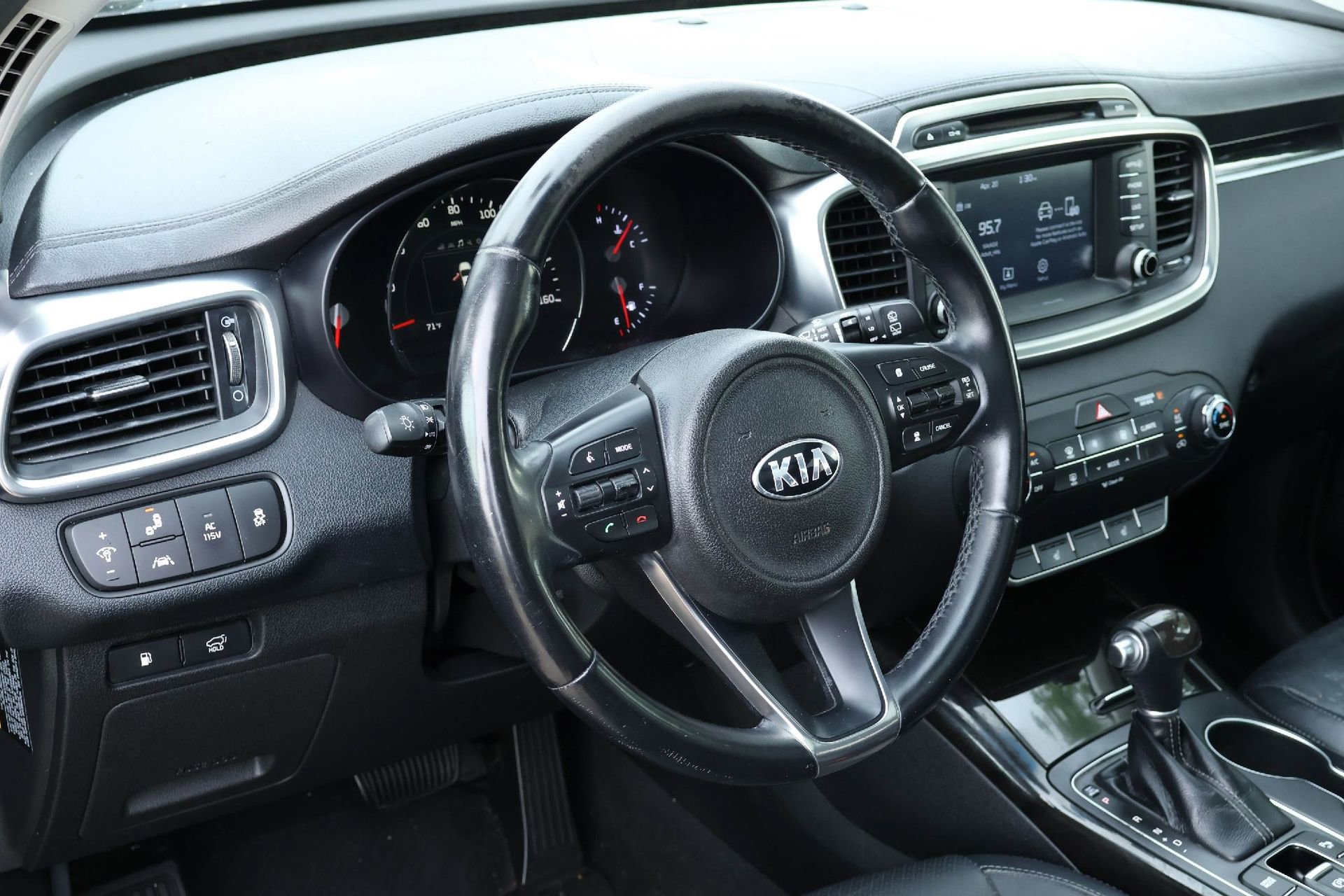 Used 2018 Kia Sorento EX w/ EX Advanced Touring Package FWD image 2