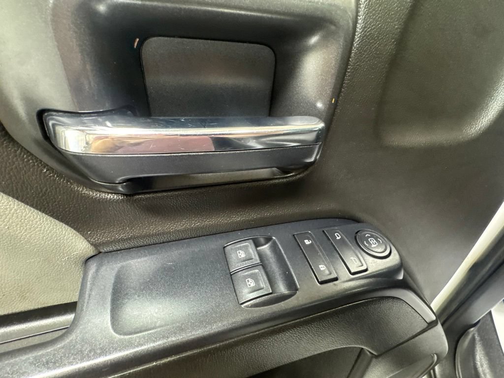 Used 2018 GMC Sierra 1500 2WD Regular Cab image 12