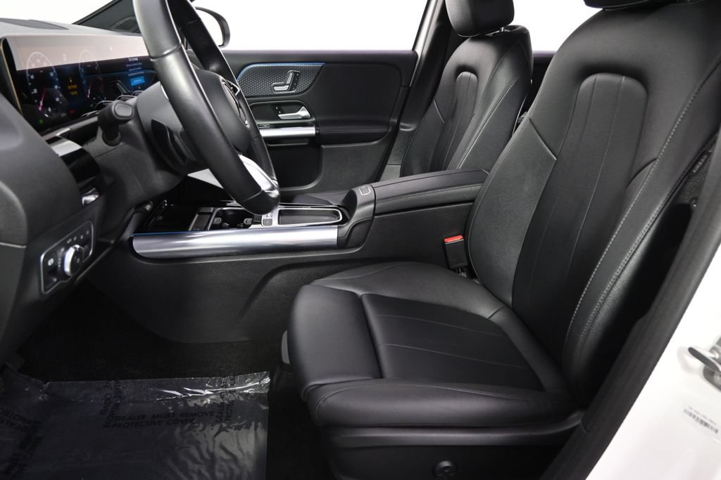Used 2025 Mercedes-Benz GLA 250 4MATIC image 14