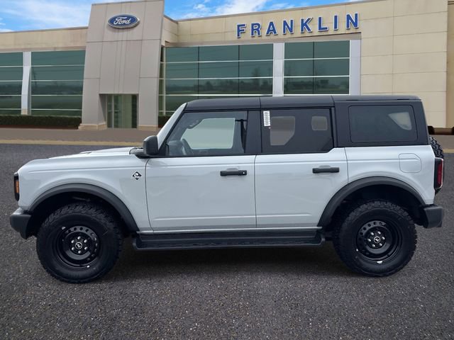 New 2026 Ford Bronco Outer Banks w/ Black Appearance Package image 4