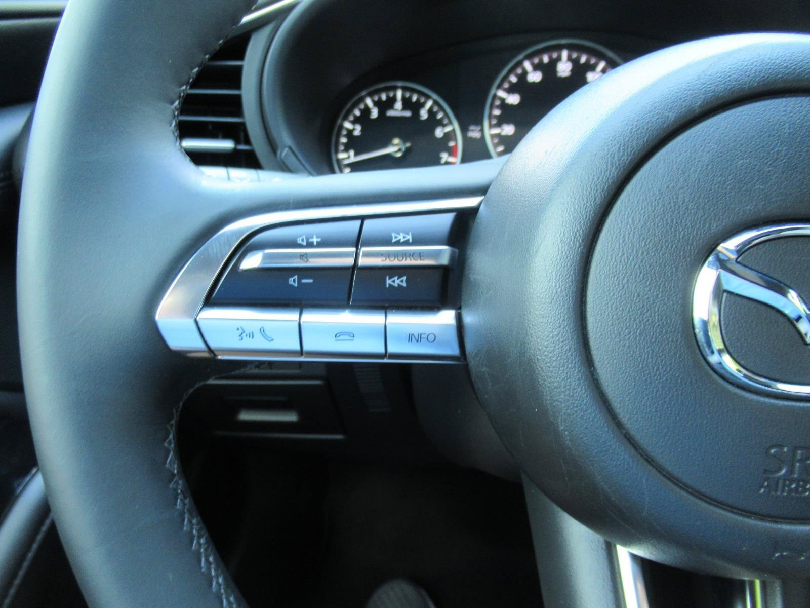 Used 2021 MAZDA MAZDA3 s FWD image 27