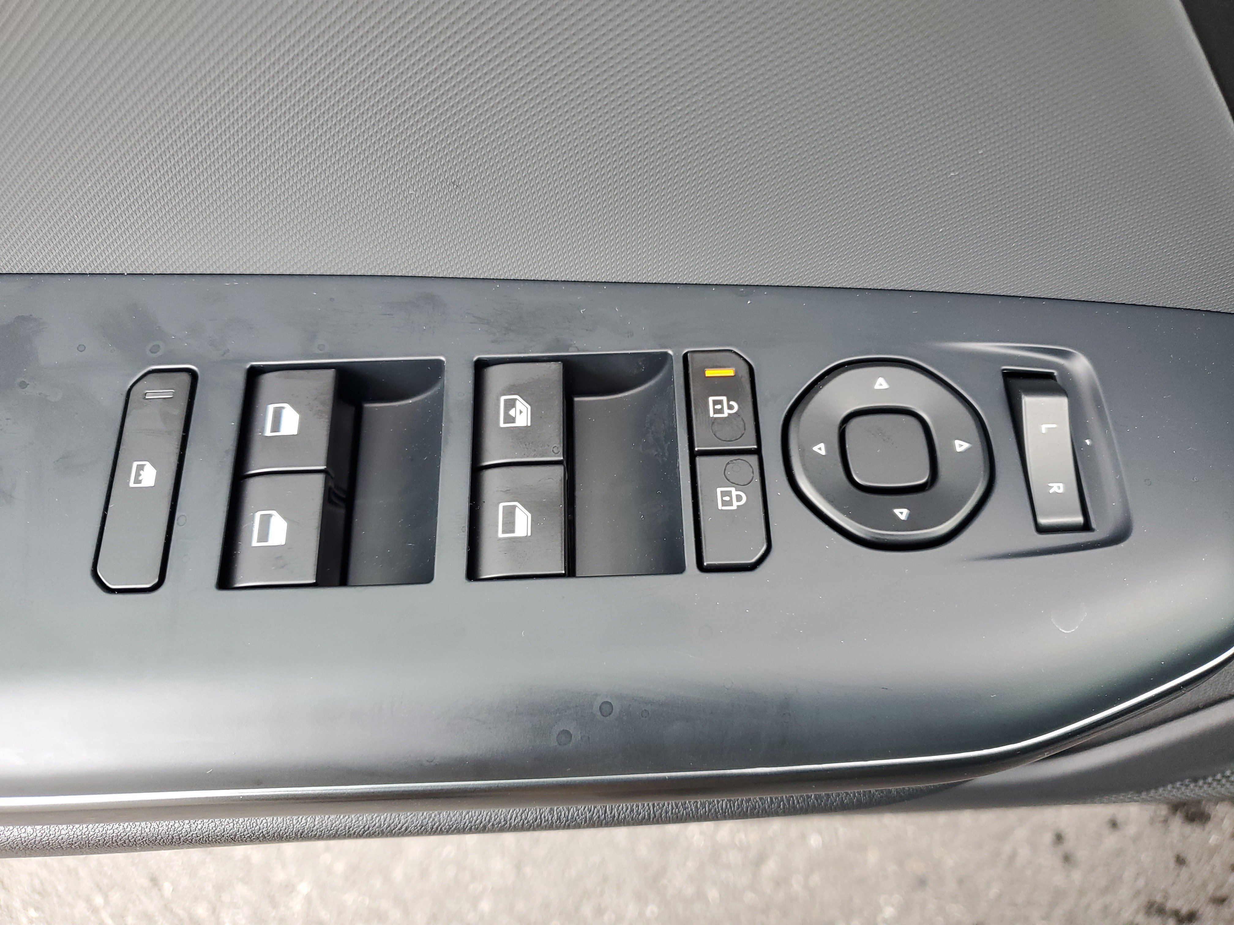 New 2025 Kia K4 LX image 21