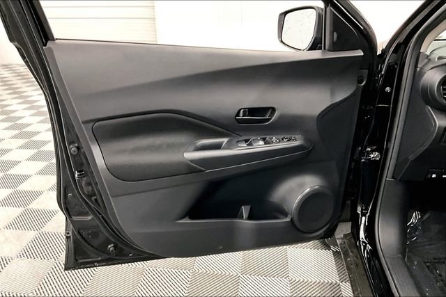 New 2025 Nissan Kicks Play S image 28