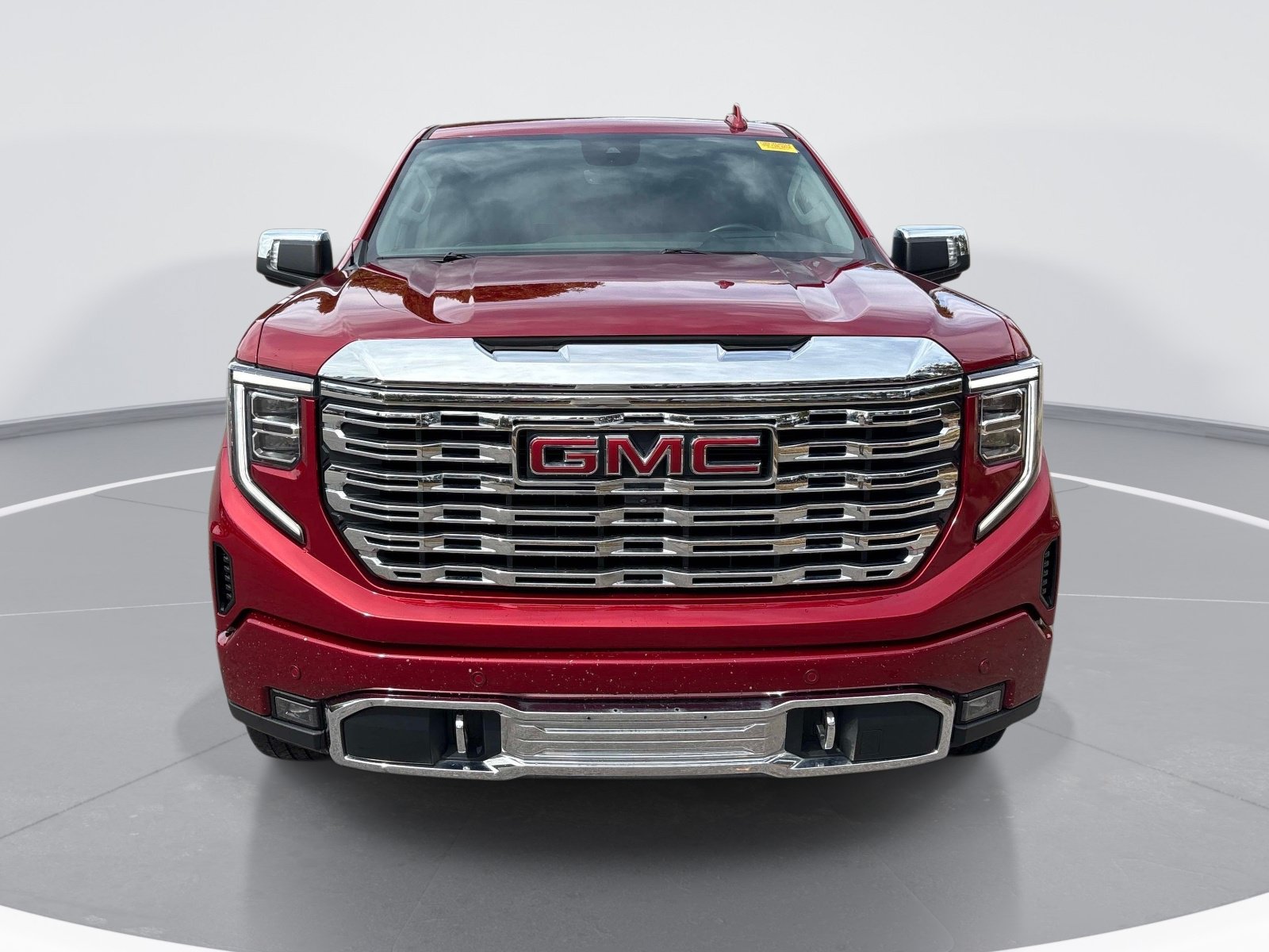 Used 2024 GMC Sierra 1500 Denali w/ Denali Reserve Package AWD/4WD image 2