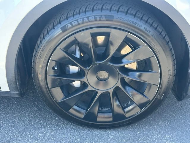 Used 2020 Tesla Model Y Long Range AWD/4WD image 14