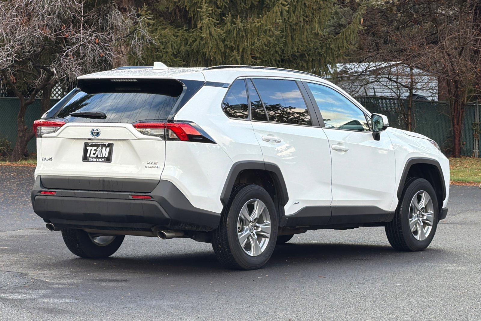 Used 2024 Toyota RAV4 XLE image 4