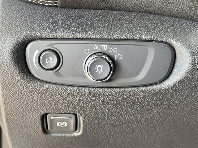 Used 2025 Chevrolet Blazer LT image 14