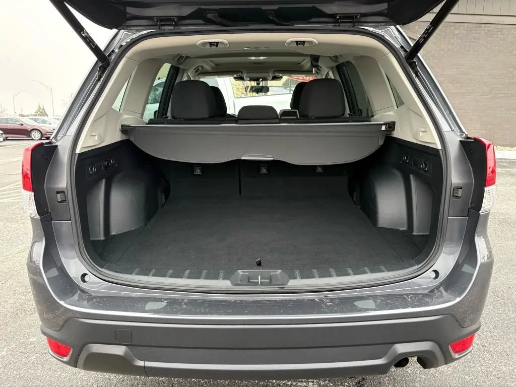 Used 2022 Subaru Forester Premium AWD/4WD image 9