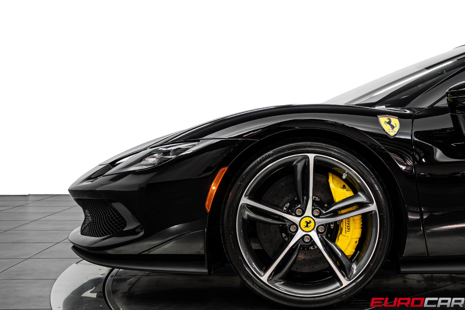 Used 2023 Ferrari 296 GTB RWD image 15