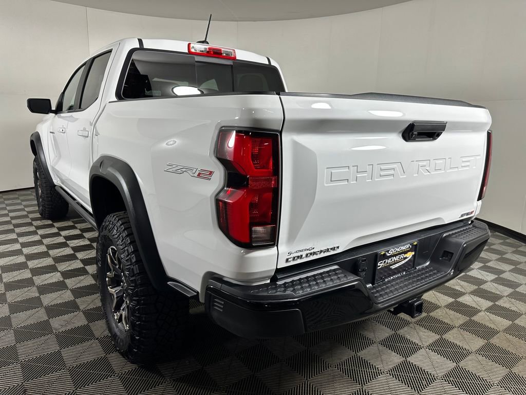 Used 2024 Chevrolet Colorado ZR2 AWD/4WD image 3