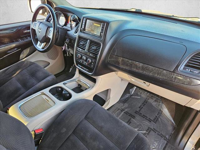 Used 2014 Dodge Grand Caravan SXT w/ Rear Park Assist Package FWD image 26