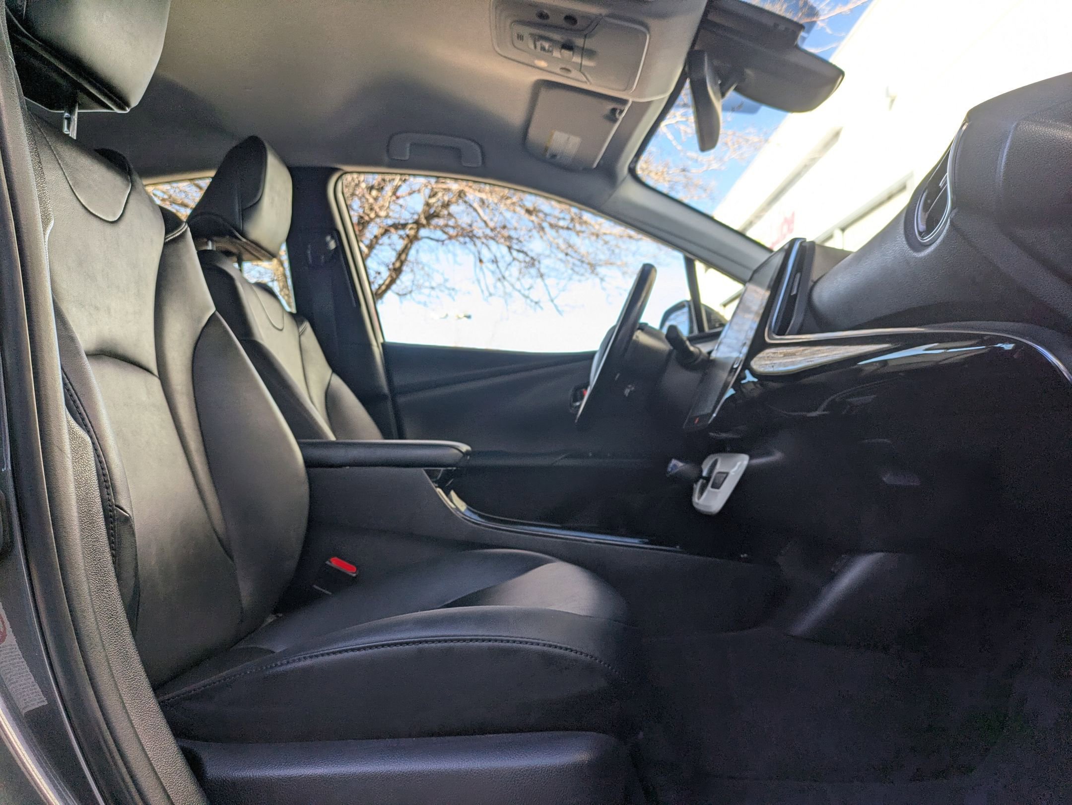 Used 2017 Toyota Prius Prime Plus image 11