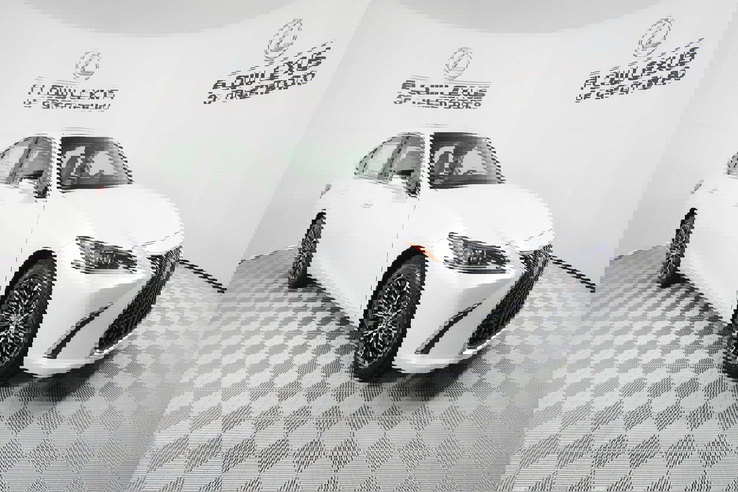 New 2025 Lexus ES 350 w/ Premium Package image 3