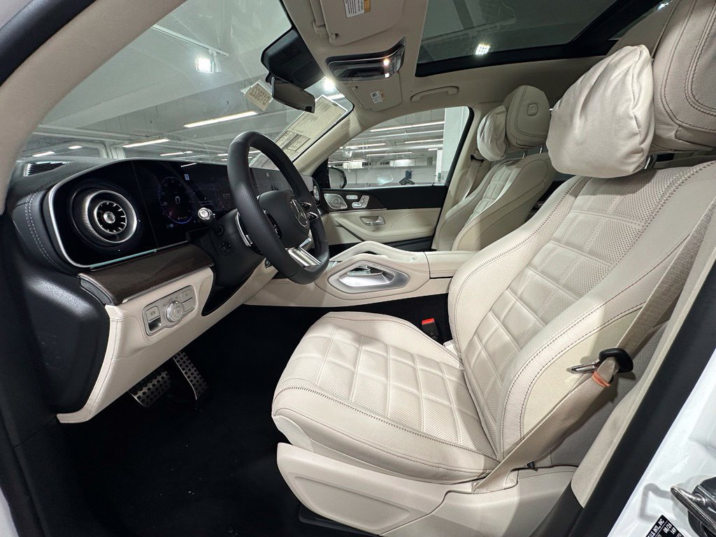 New 2027 Mercedes-Benz GLS 450 4MATIC image 4
