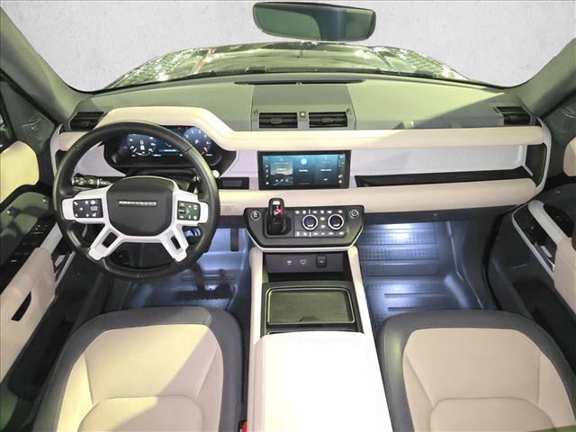 Used 2024 Land Rover Defender 110 X-Dynamic SE image 9