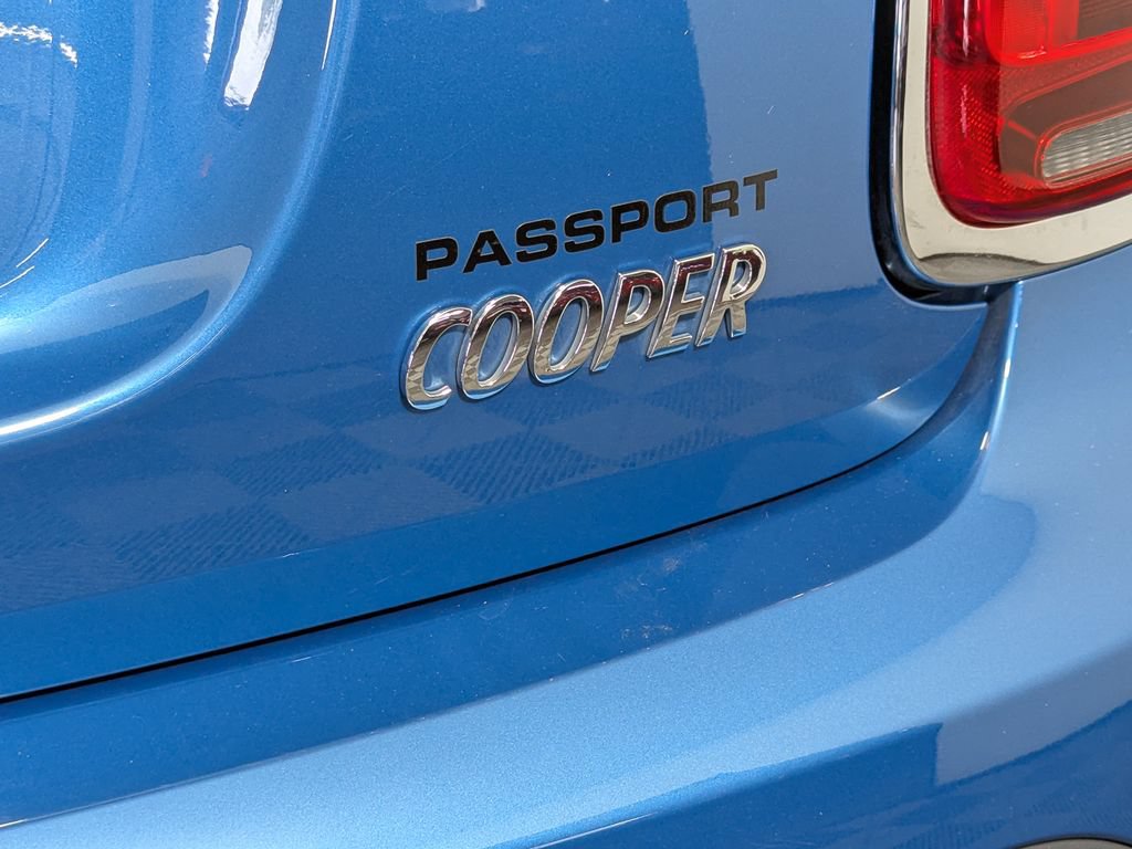 Used 2022 MINI Cooper 4-Door Hardtop FWD image 11