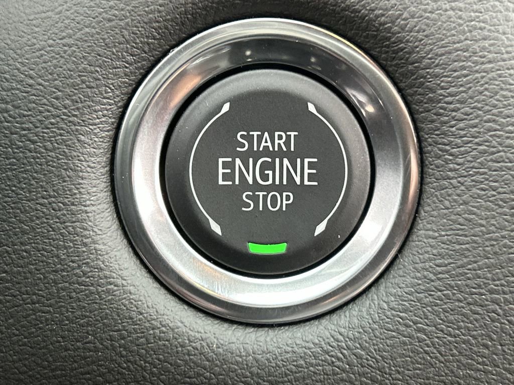 New 2026 GMC Canyon Elevation w/ Convenience Package image 17