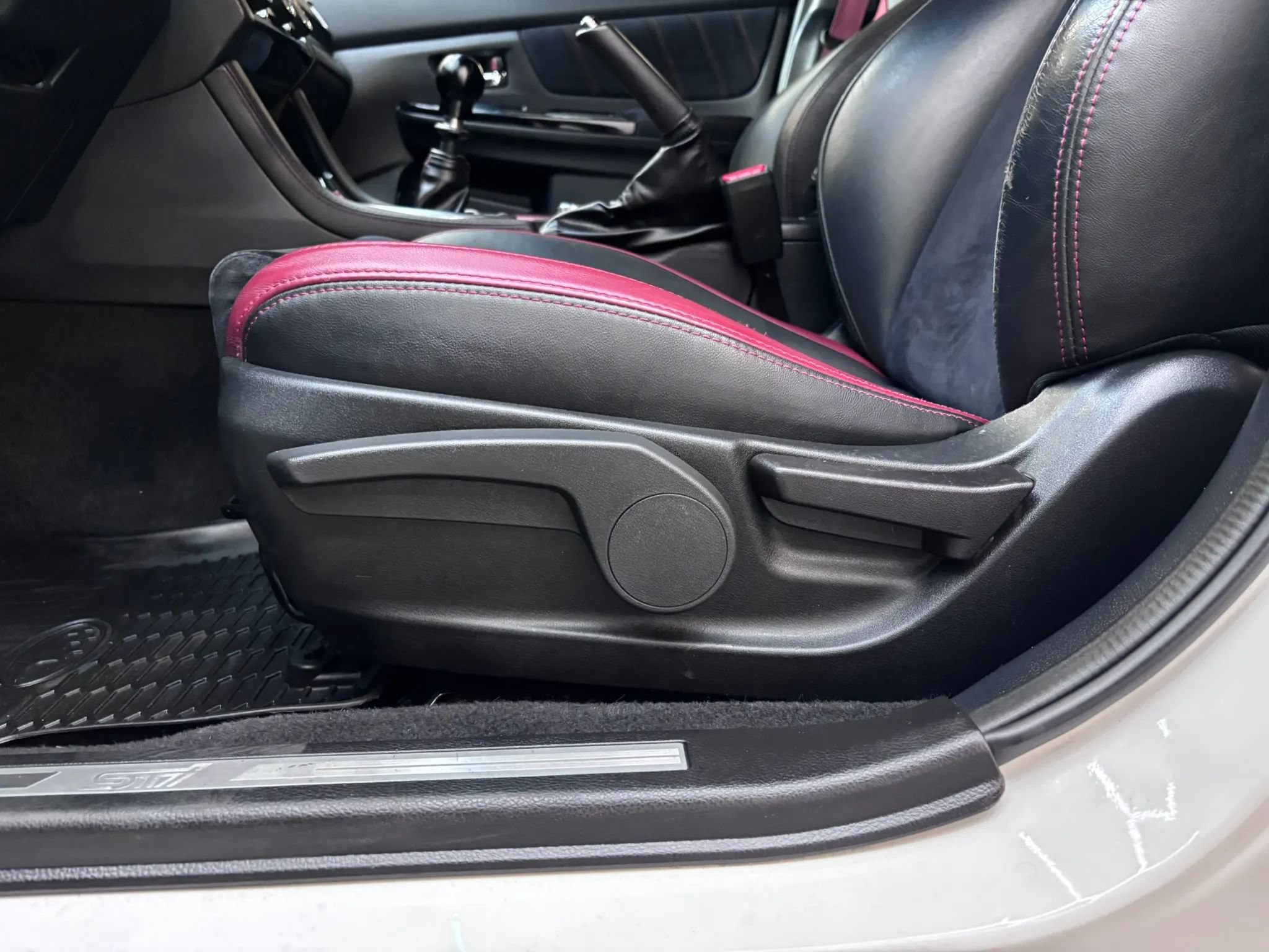 Used 2019 Subaru WRX STI w/ Popular Package #3 (IZT) AWD/4WD image 9