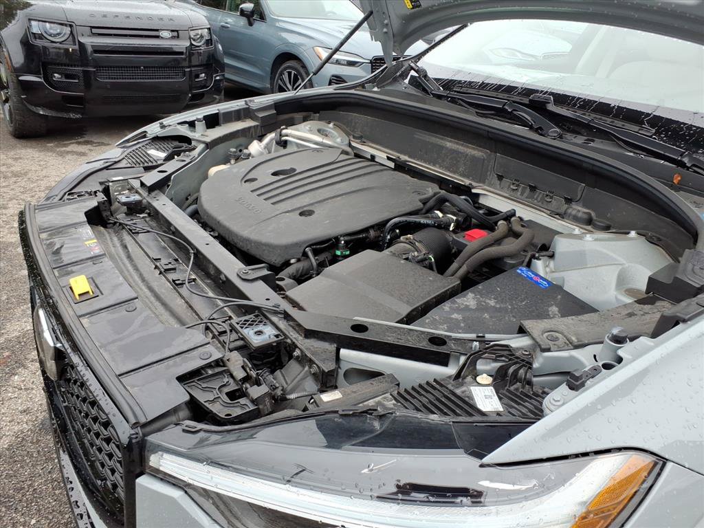 Certified 2024 Volvo XC60 B5 Plus w/ Climate Package AWD/4WD image 10