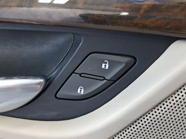 Used 2018 Cadillac Escalade Luxury image 27