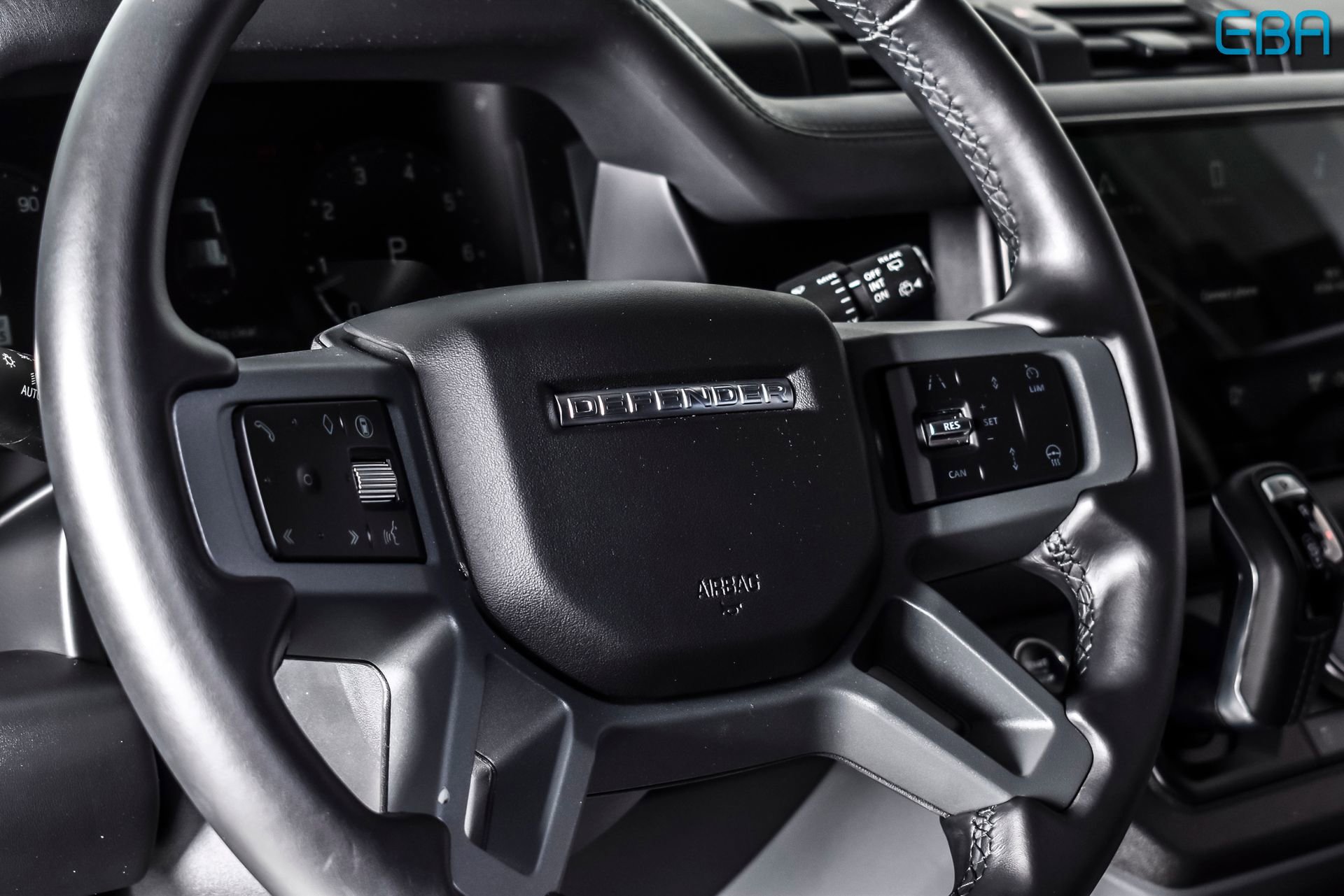 Used 2025 Land Rover Defender 110 S image 18