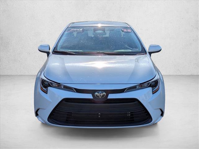 Used 2025 Toyota Corolla LE image 2
