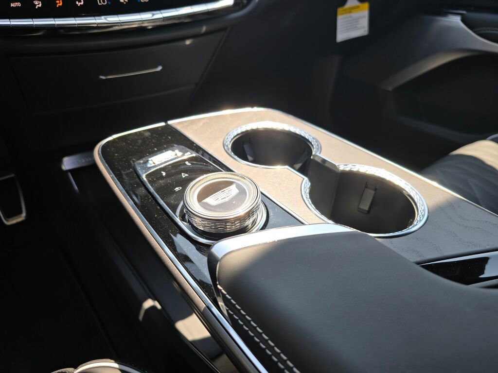 New 2026 Cadillac Lyriq V image 21